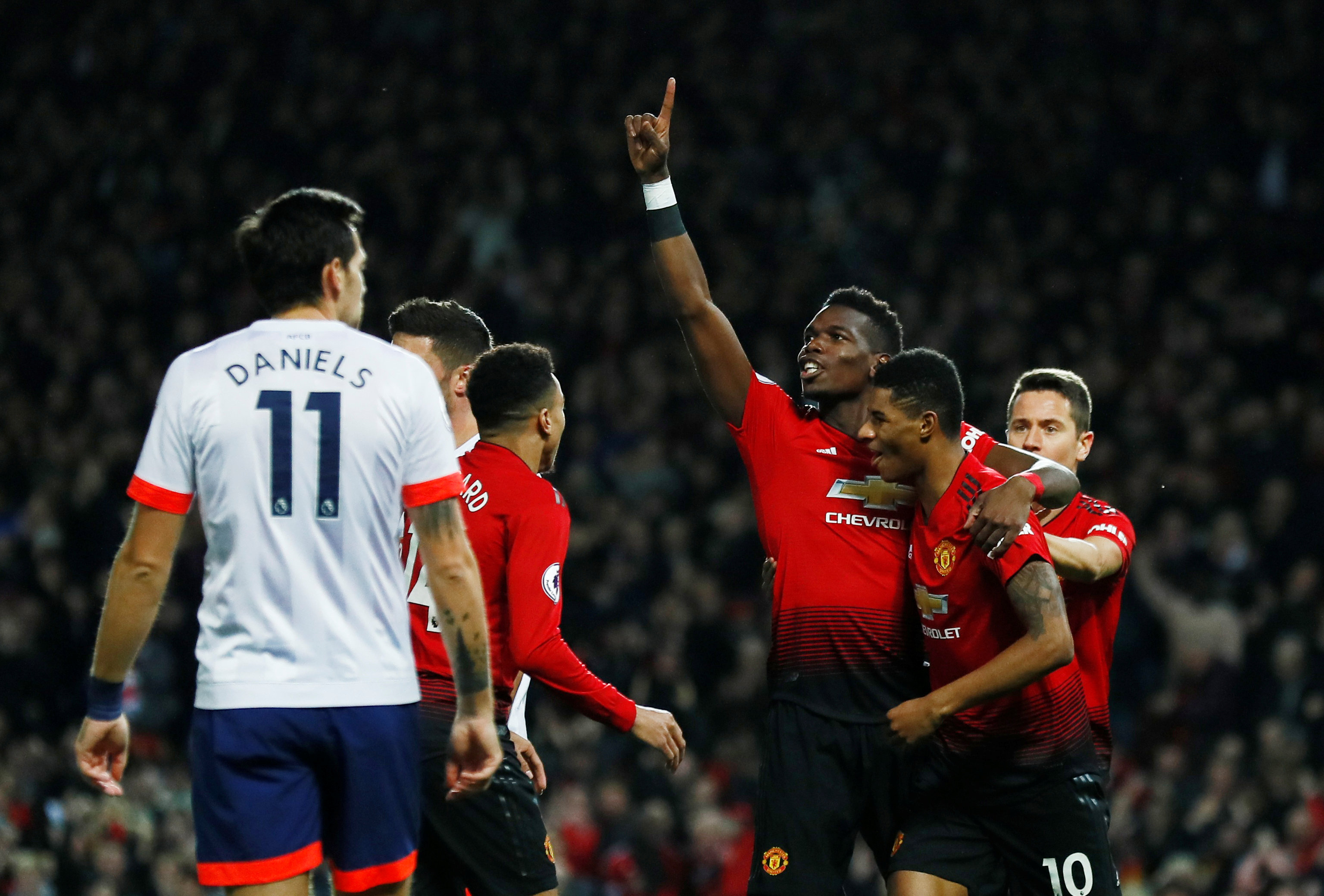 这使得他们 这使得他们